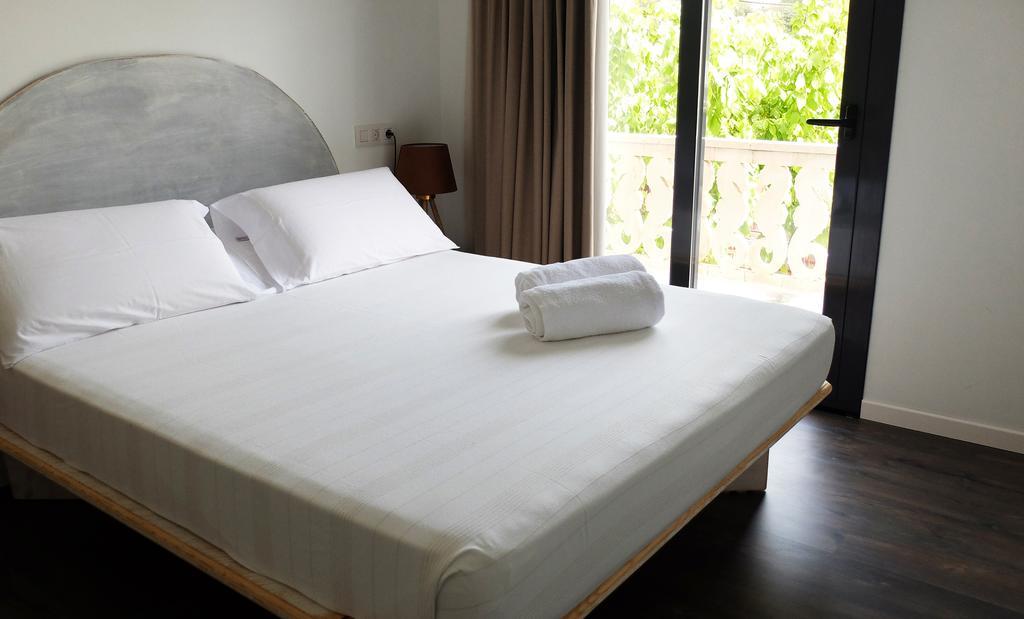 Hostal Bon Sol San Ferrán de ses Roques Dış mekan fotoğraf